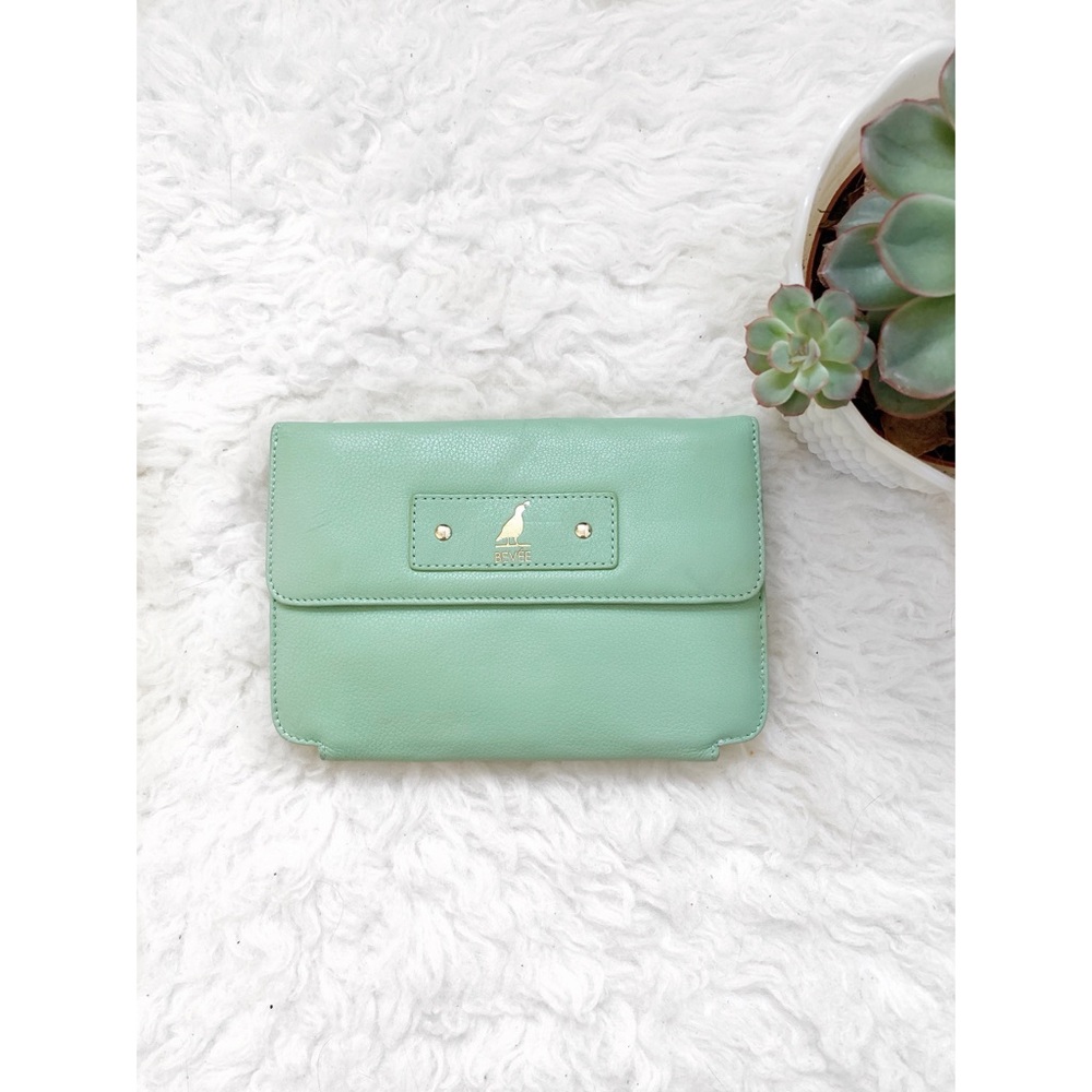 Mint green Bevée trifold clutch with billfold